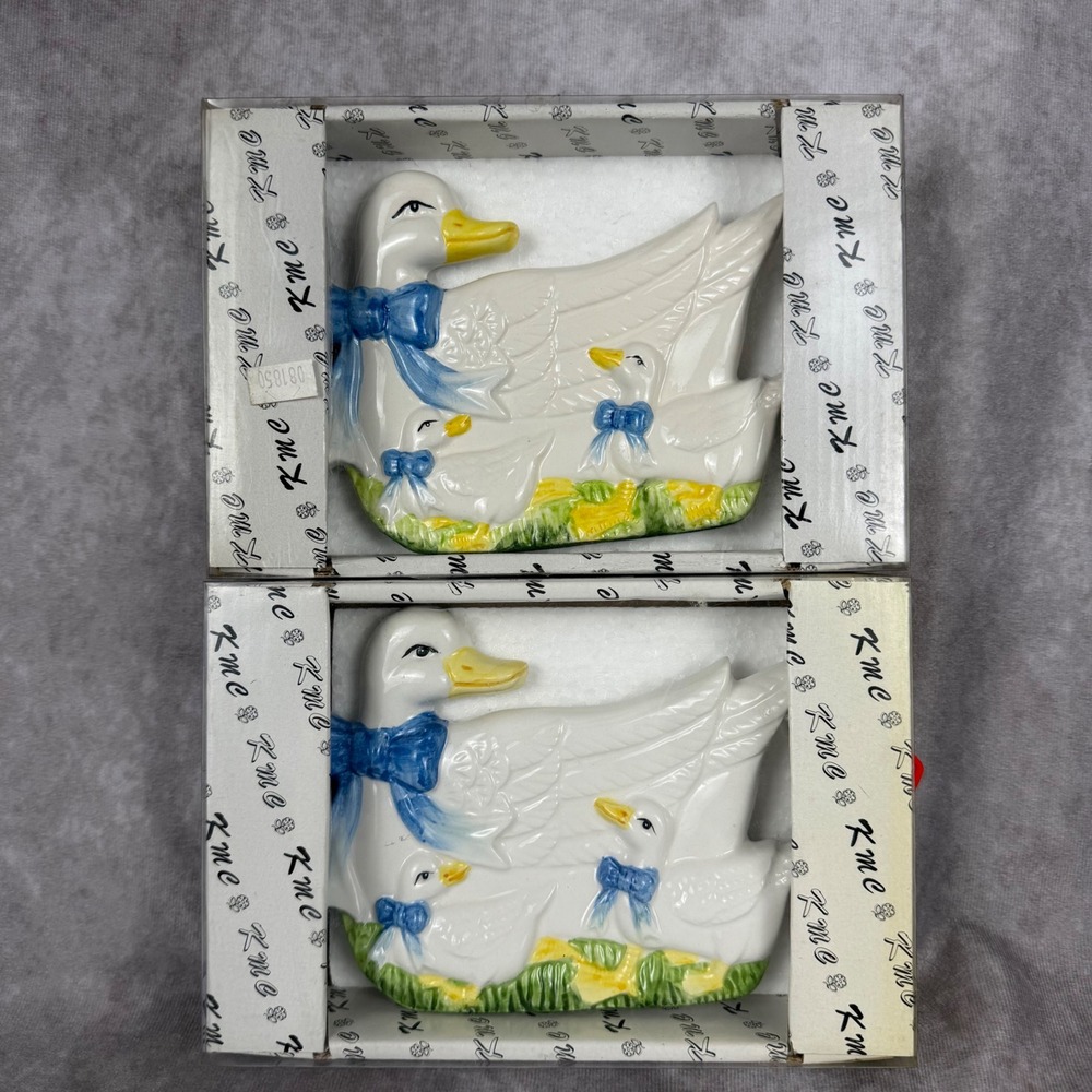 Vtg Country Duck Family Wall Plaque Set 2 Blue Bow Ceramic Cottage Kitschy NIB